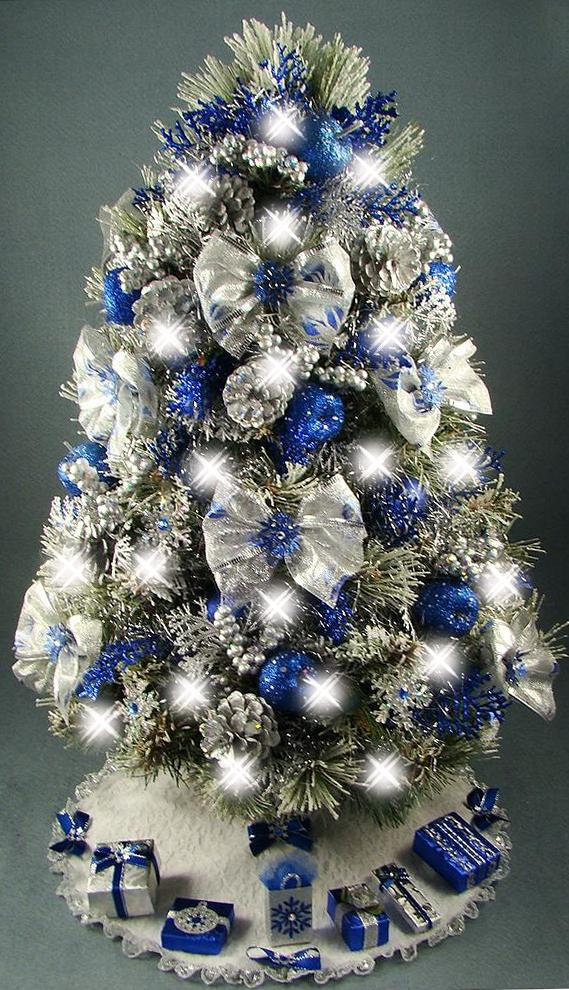 silver-and-blue-christmas-decorating-tree-ideas